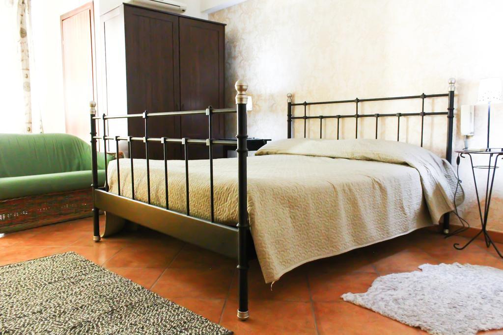Bed And Breakfast Agrumi In Terrazza Aragona Room photo
